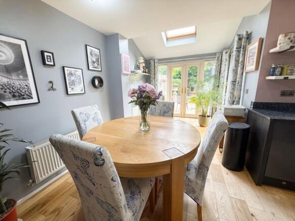4 bed Terraced for sale Image 8