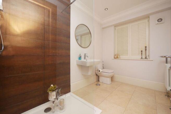 SHOWER ROOM