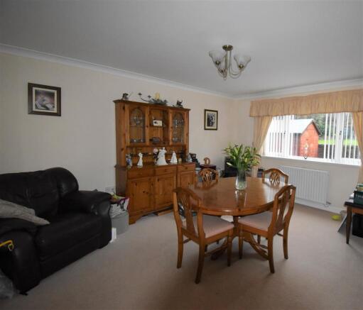 Dining Room.jpg