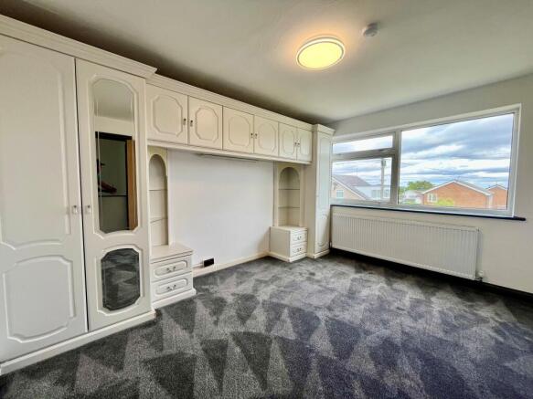 4 bed Detached to rent Image 7