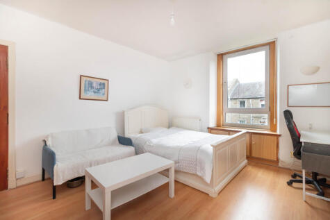 Arklay Street, Dundee, DD3