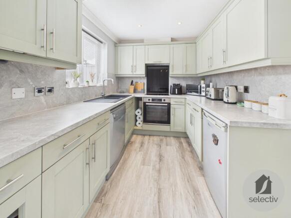 3 bed Semi-Detached for sale Image 2