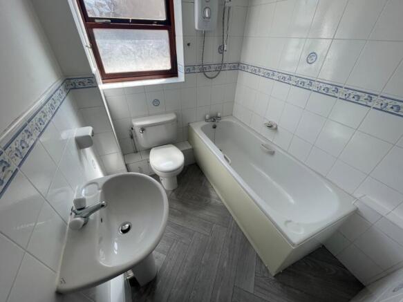 2 bed Flat to rent Image 6