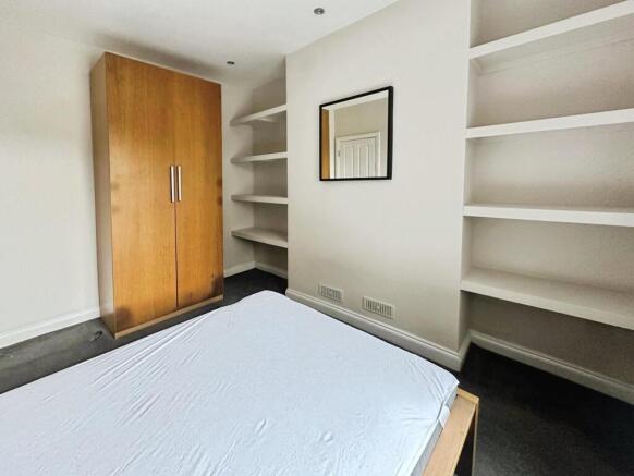 1 bed Apartment to rent Image 10