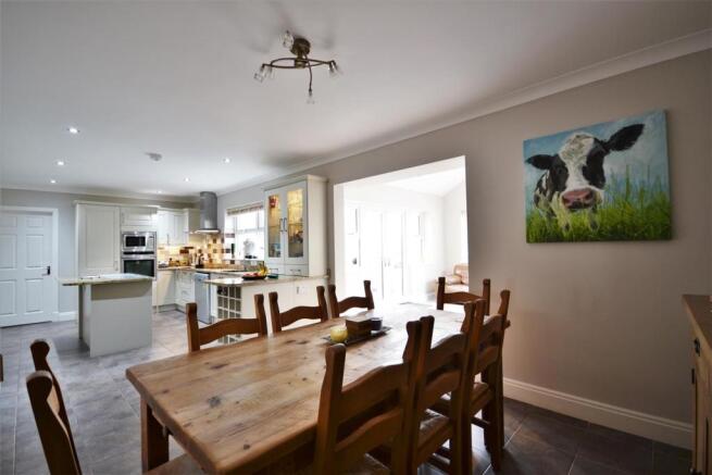 Kitchen/Dining Room
