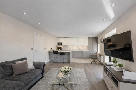 Lyons Crescent, Tonbridge