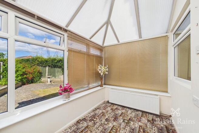 Dunston Lane, Chesterfield, Derbyshire, S41 photo 4