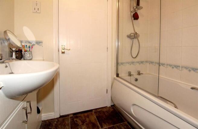 2012_Kestrel Close.j
