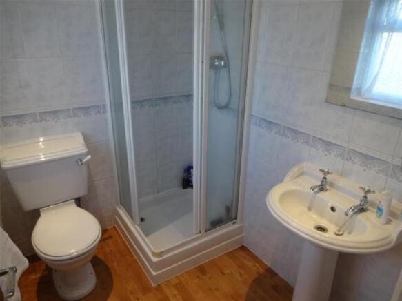guest bed en suite