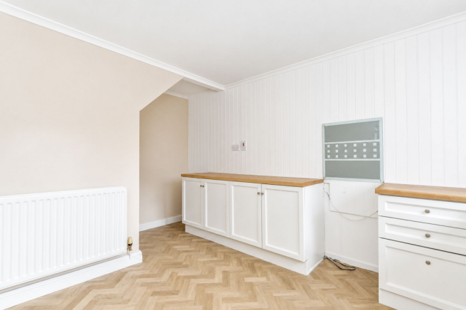 3 bed Terraced to rent Image 6