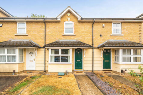 Kensington Close, London, N11