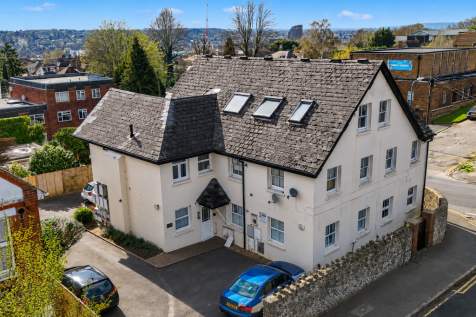 Flat 5, Oxden Court, Maidstone, ME14 2JH