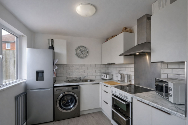 3 bed Semi-Detached for sale Image 5