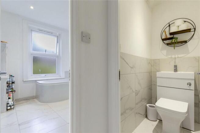 Wc/Bathroom