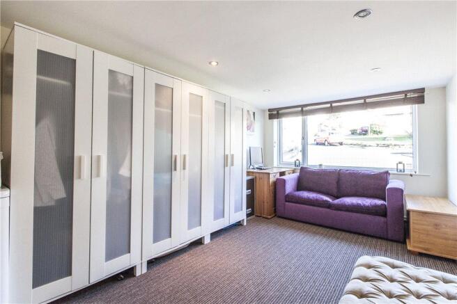 Bedroom/Family Room