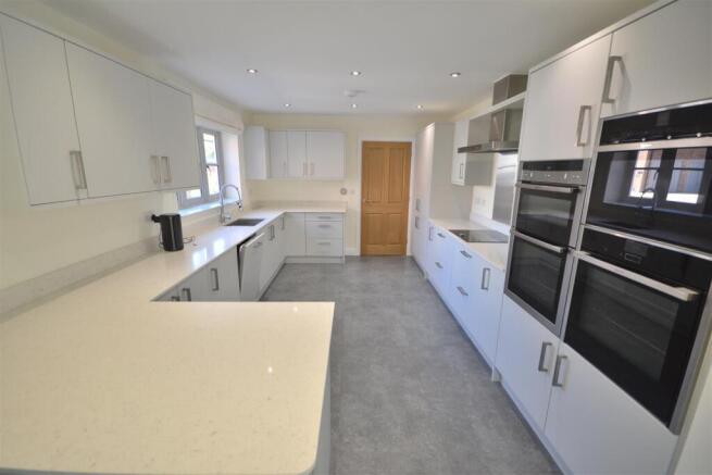 Kitchen #.JPG