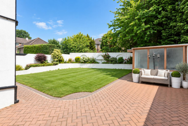 27 Southlands Drive-03_AIEDIT.jpg