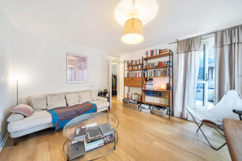 Wivenhoe Close, London