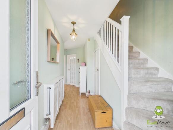 EweMove Estate Agents Basingstoke - 42 Kingsclere 