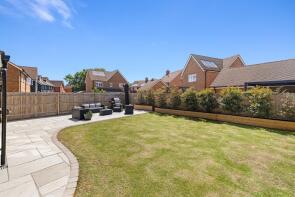 26, Reeves Crescent, Horley RH6 8NJ