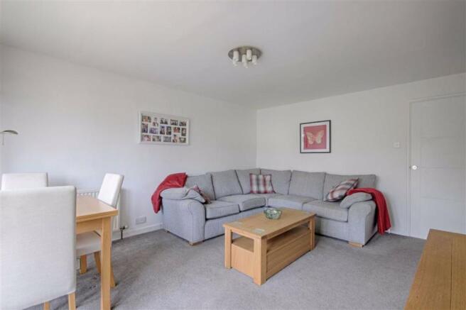 LIVING/DINING ROOM