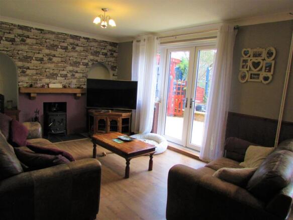 Lounge/Dining Room