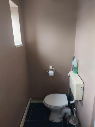 Toilet.jpg