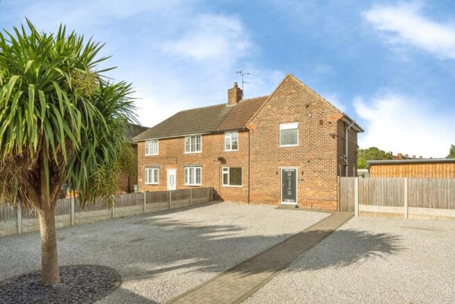 3 bed Semi-Detached for sale in armthorpe