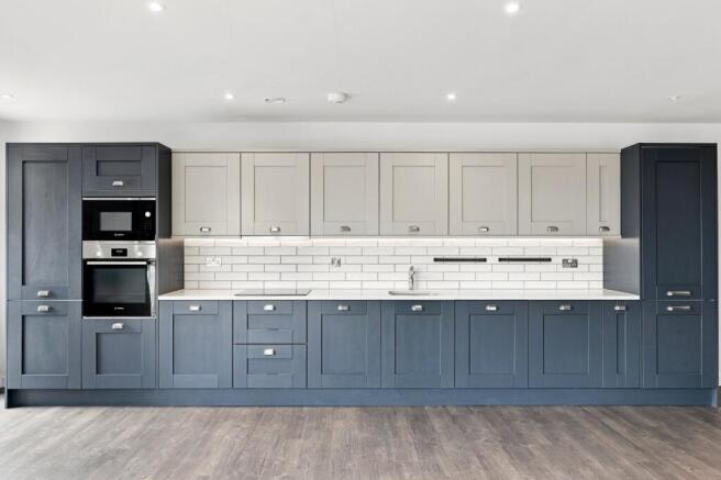3 bed Flat for sale Image 6