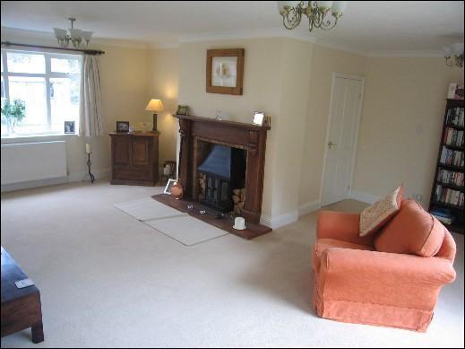 Lounge 1.