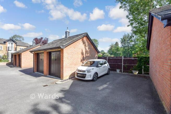 Driveway/Parking
