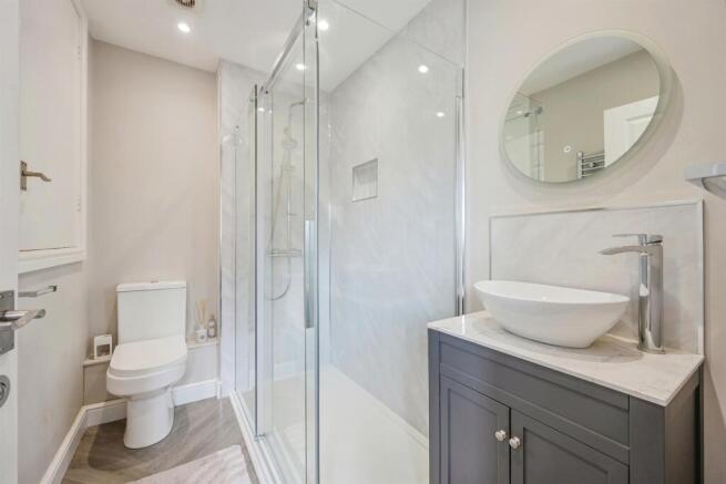 Shower Room: