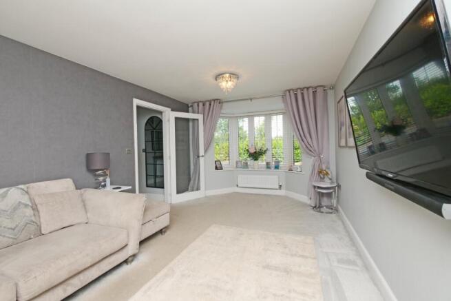 4 bed Detached for sale Image 11