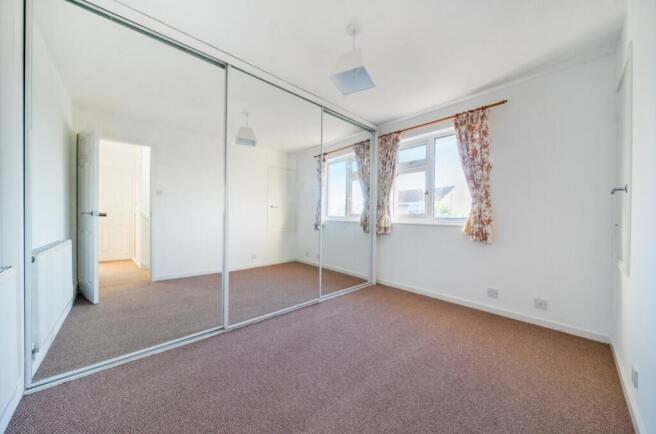 2 bed Flat for sale Image 5