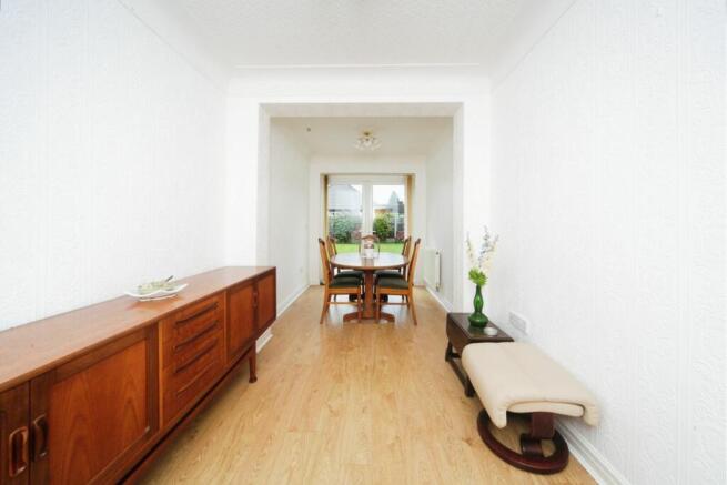 Bed 3 / Dining Room