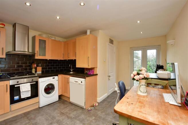 Kitchen/ Breakfast Room