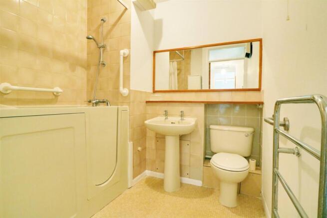 Photo 10