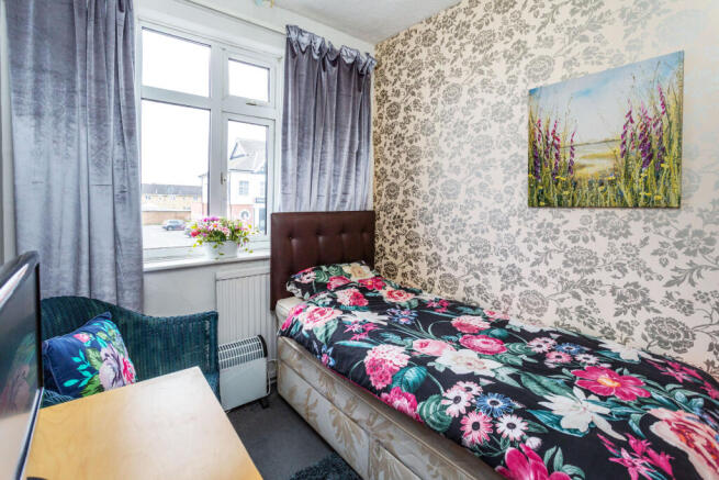 bedroom 3b