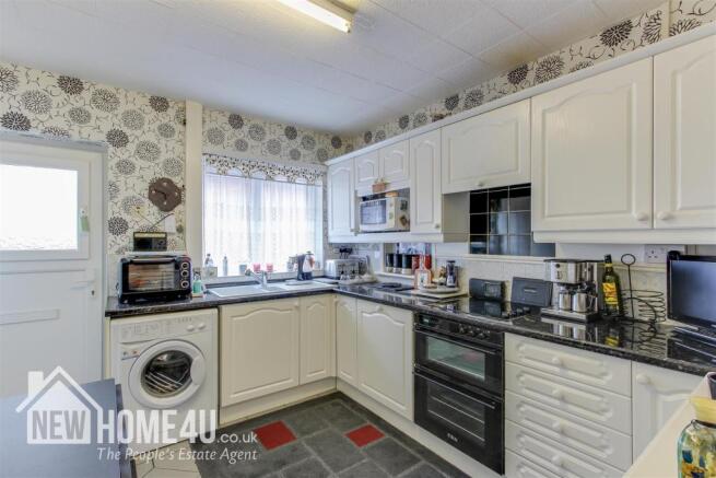 KITCHEN: