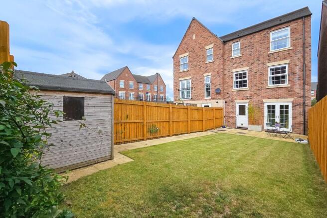 4 bed Semi-Detached for sale Image 9