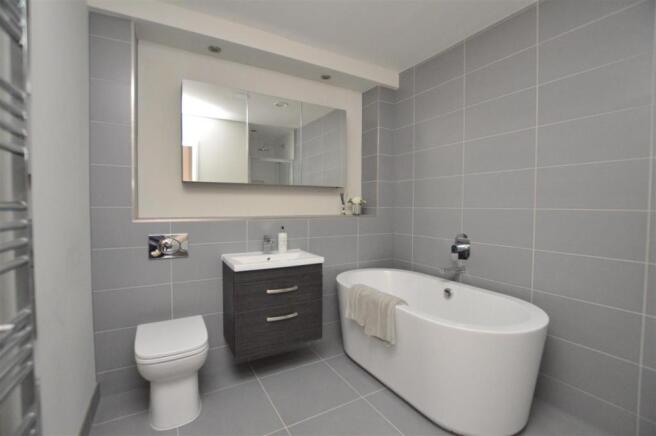 En-Suite Bathroom