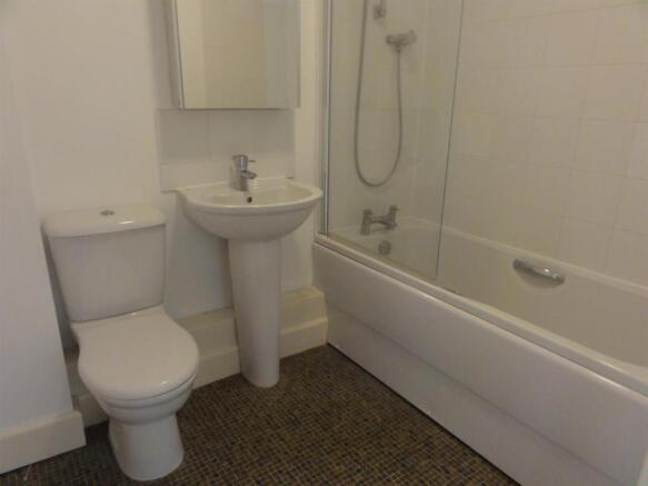 20-40 Lion Court Bath.JPG