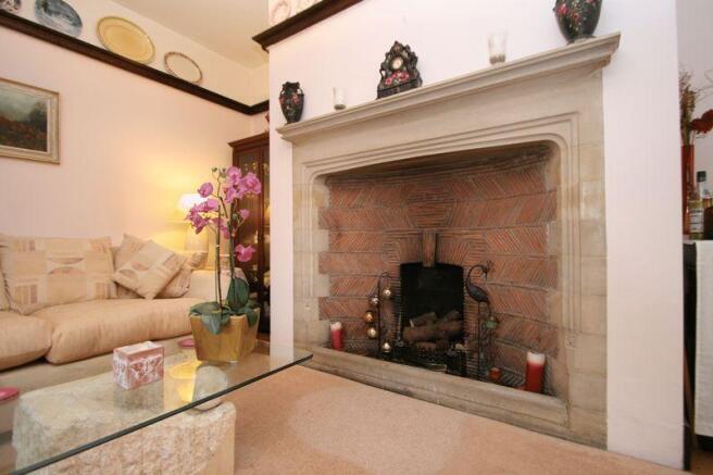 Living Rm fire...