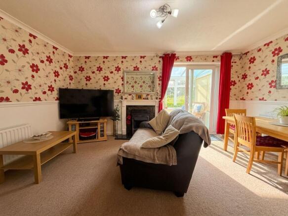 3 bed Semi-Detached for sale Image 6