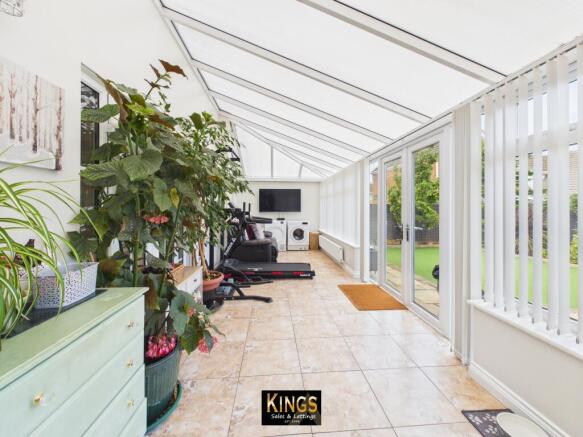 4 bed Link Detached House for sale Image 7