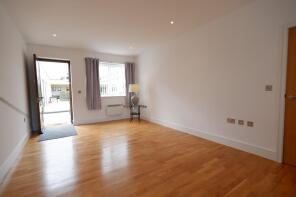 12, Courtlands, Hayes Road, Penarth CF64 5QG