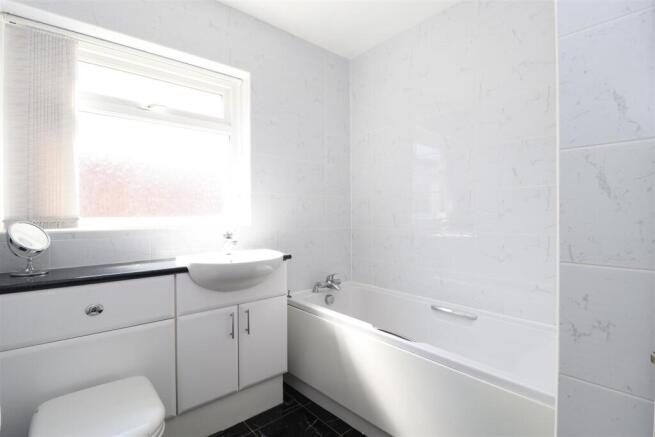 2 bed Detached Bungalow for sale Image 10