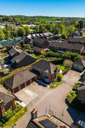 4-bed detached on Regent Close, Kings Langley, WD4, £950,000