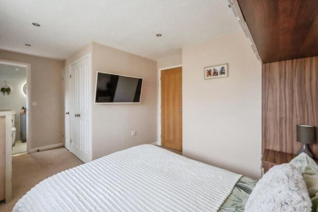 3 bed Detached for sale Image 12