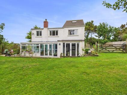 Treleigh, Redruth - Detached Cottage With Glamping Site
